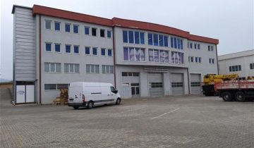 Warehouse and offices with total 472 m2 available for rent in Vizbegovo.